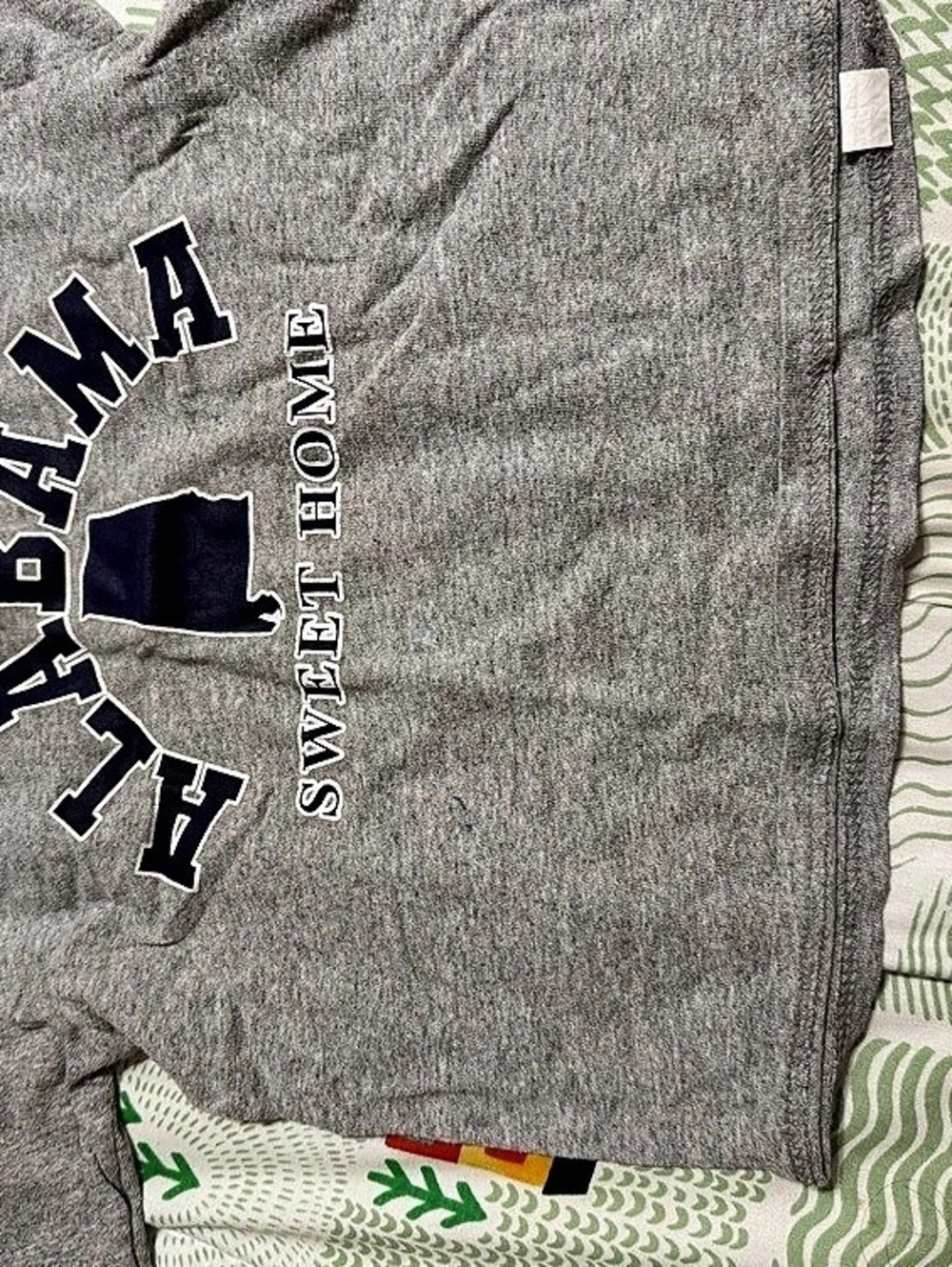 Gildan Kids Gray Graphic Sweatshirt